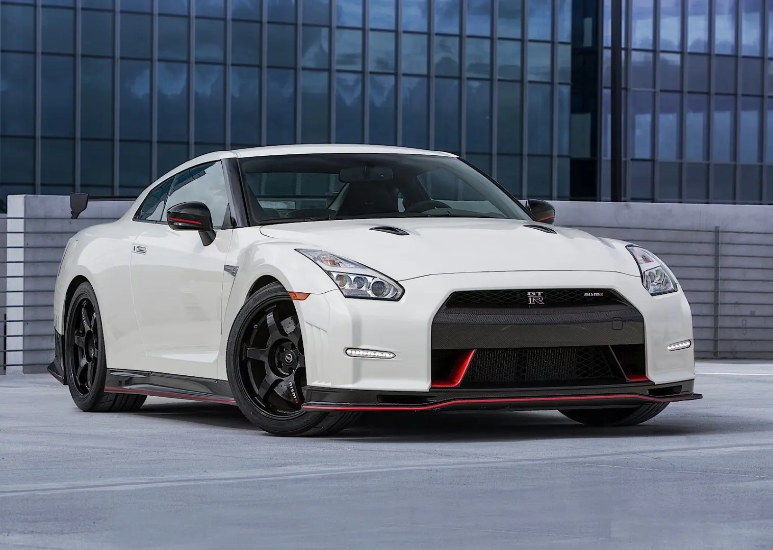 Nissan GT-R GT-R 3.8 V6 4WD R35 Nismo 0