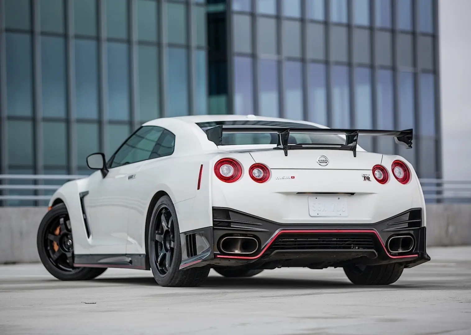 Nissan GT-R GT-R 3.8 V6 4WD R35 Nismo 1