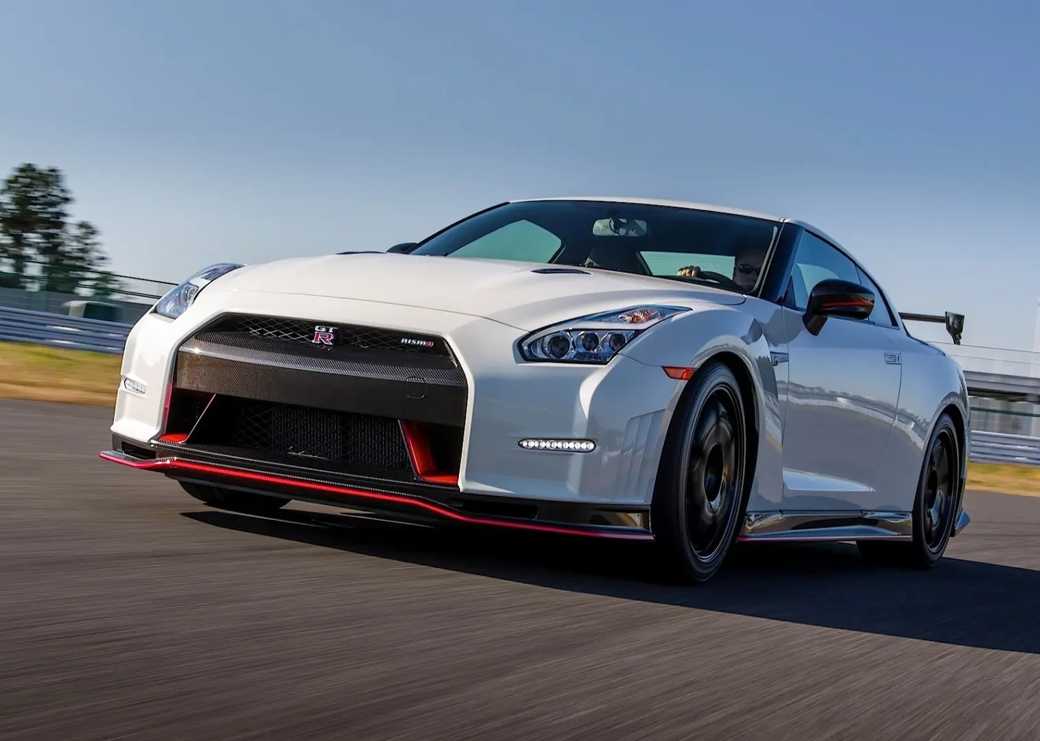 Nissan GT-R GT-R 3.8 V6 4WD R35 Nismo 6
