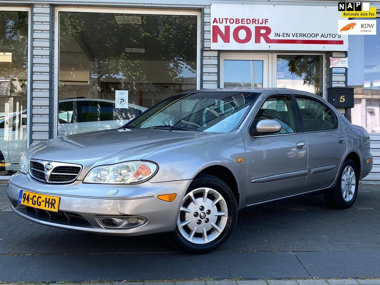 Nissan Maxima Maxima QX 2.0 V6 SE Limited 5