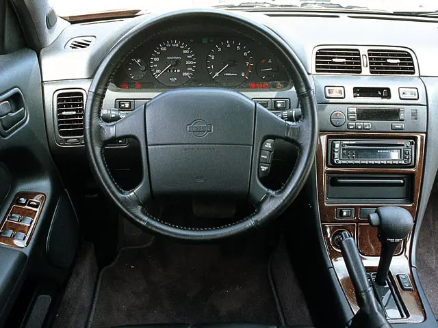Nissan Maxima Maxima QX 2.0 V6 SE 7