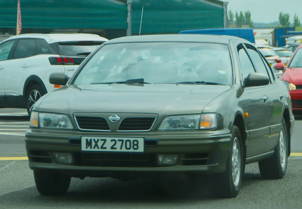 Nissan Maxima Maxima QX 2.0 V6 SE Limited 7