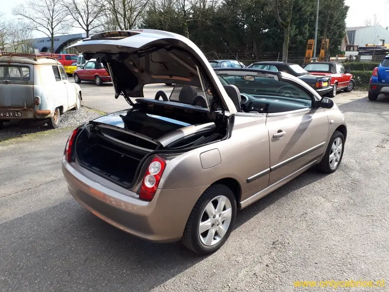 Nissan Micra Micra CC 1.6 4