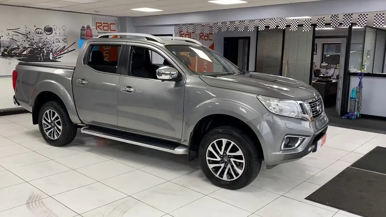 Nissan Navara Navara 2.3 dCi 160 4x4 Tekna 2