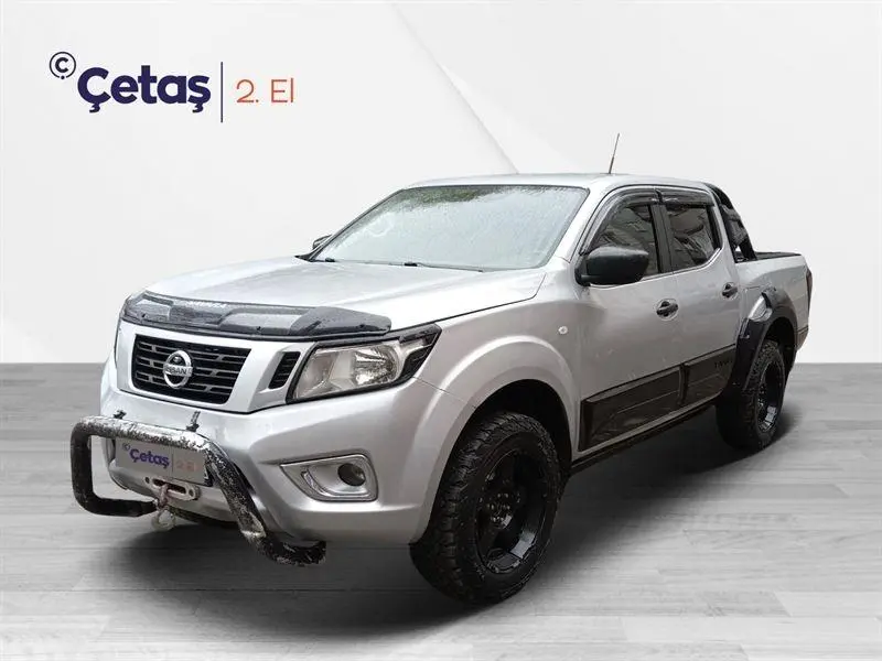 Nissan Navara Navara 2.3 dCi 160 4x4 Visia 2
