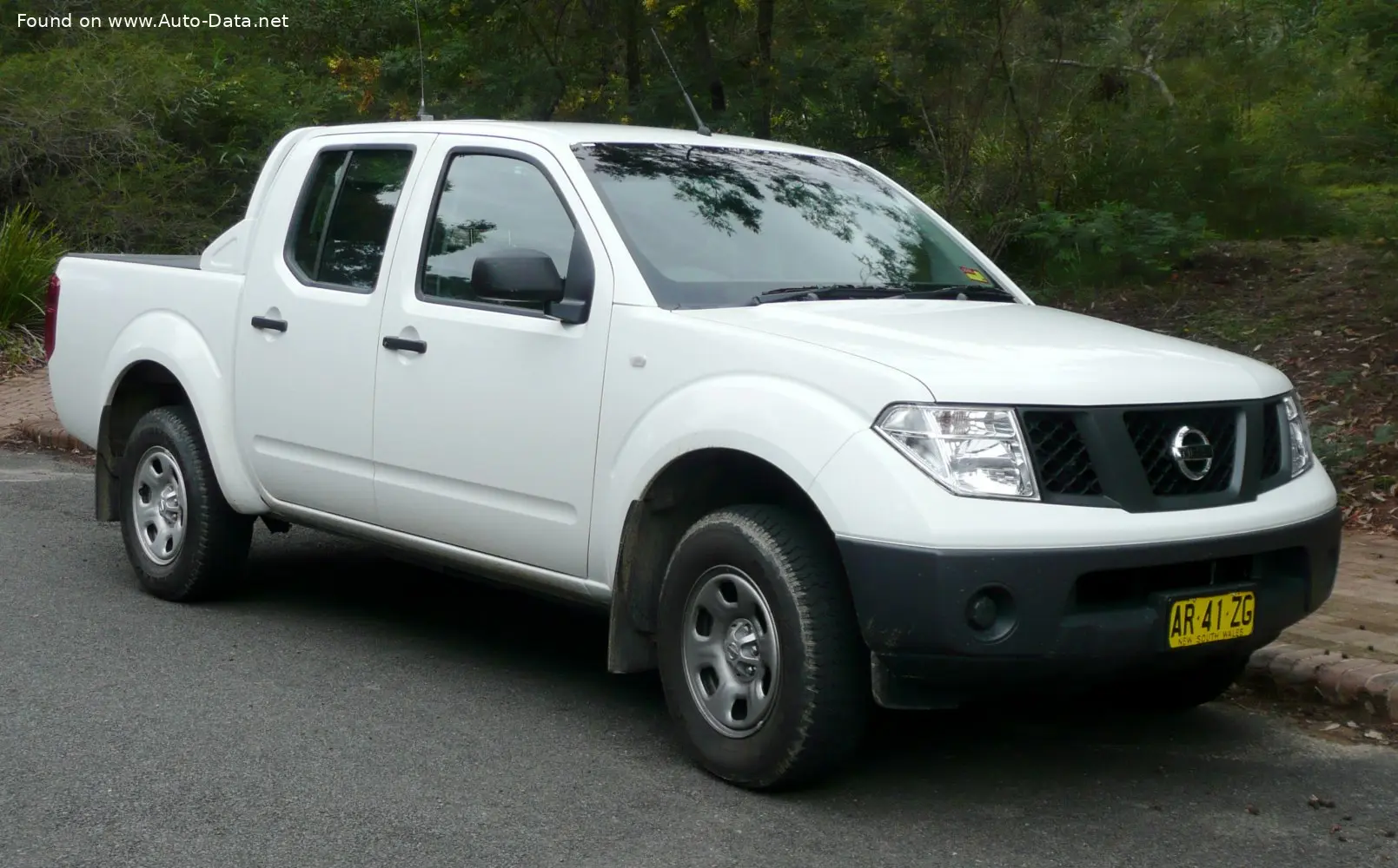 Nissan Navara Navara 2.5 D 4x4 SE 6