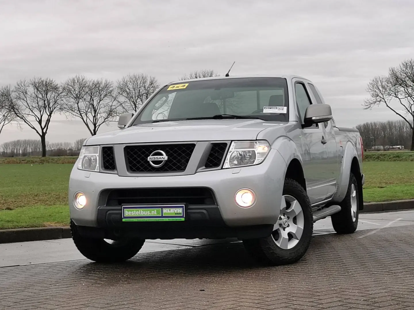 Nissan Navara Navara 2.5 D 4x2 SE 0