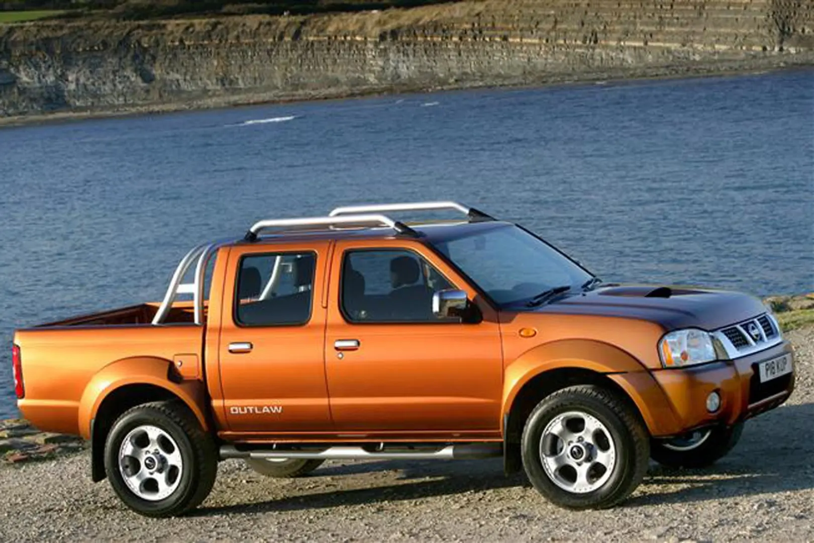 Nissan Navara Navara 2.5 D 4x4 SE 6