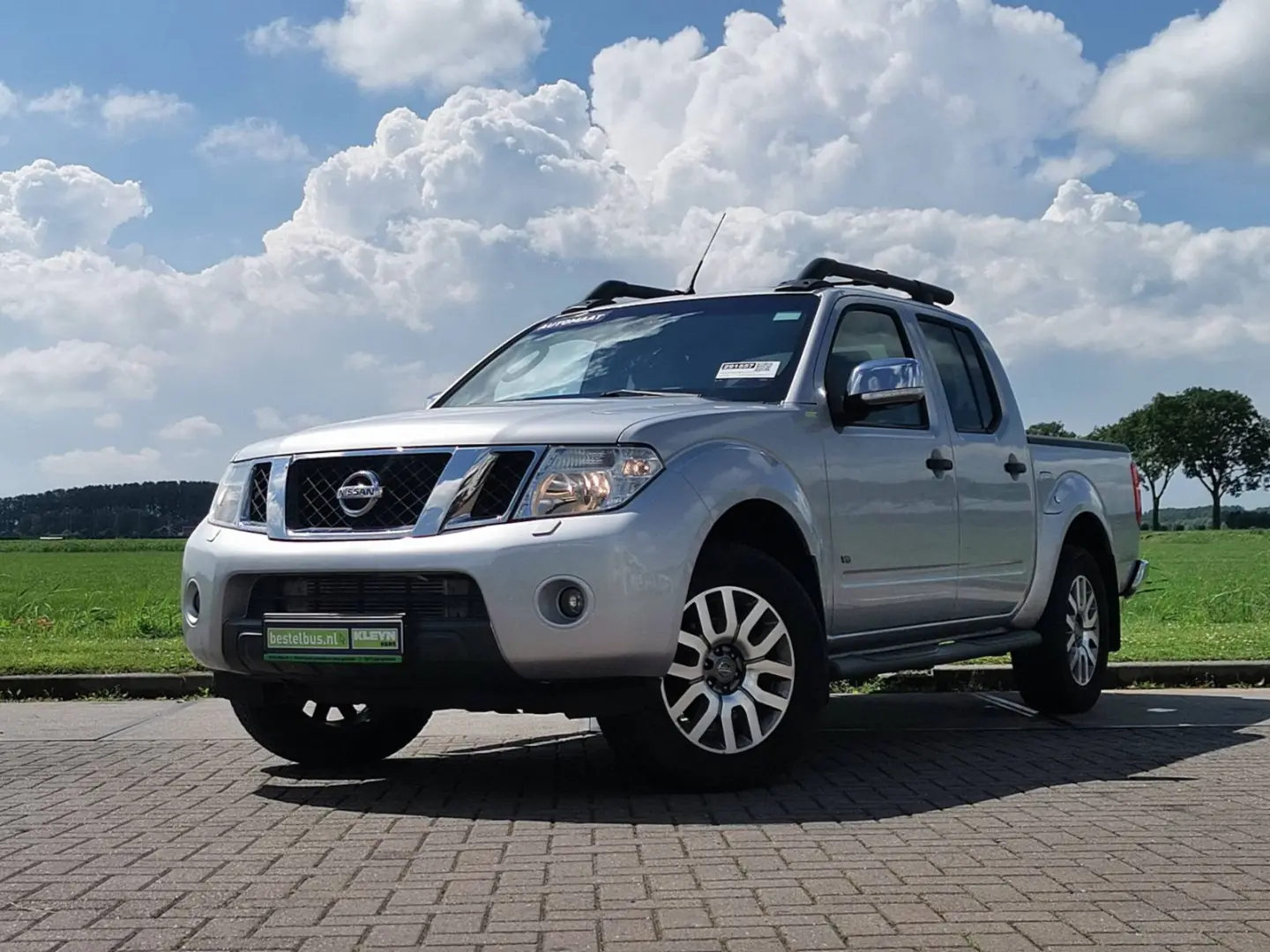 Nissan Navara Navara 3.0 TDI 4x4 Uzun Kasa LE 6