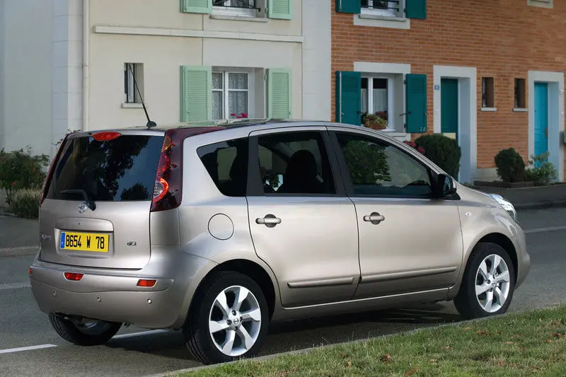 Nissan Note Note 1.6 Tekna 6