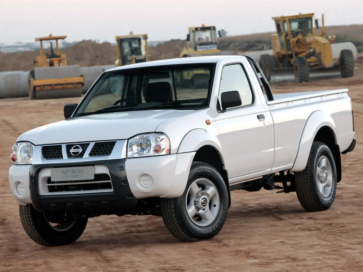 Nissan  NP 300 2.5 TDI 4x4 Skystar SSS 0