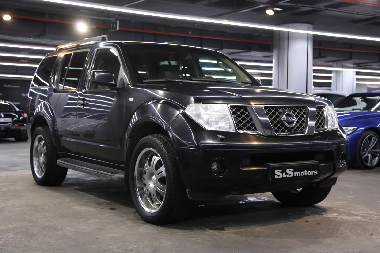 Nissan Pathfinder Pathfinder 2.5 TDI LE 1