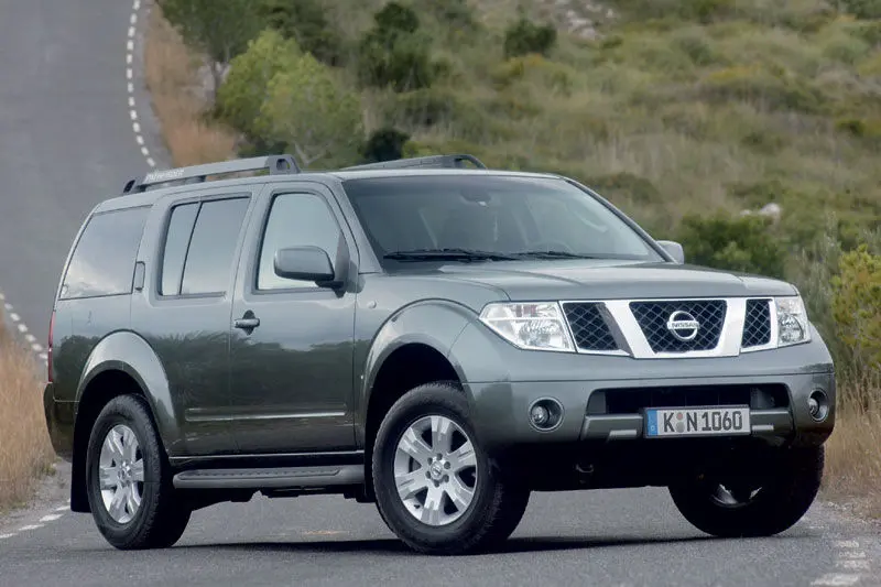 Nissan Pathfinder Pathfinder 2.5 TDI LE 6