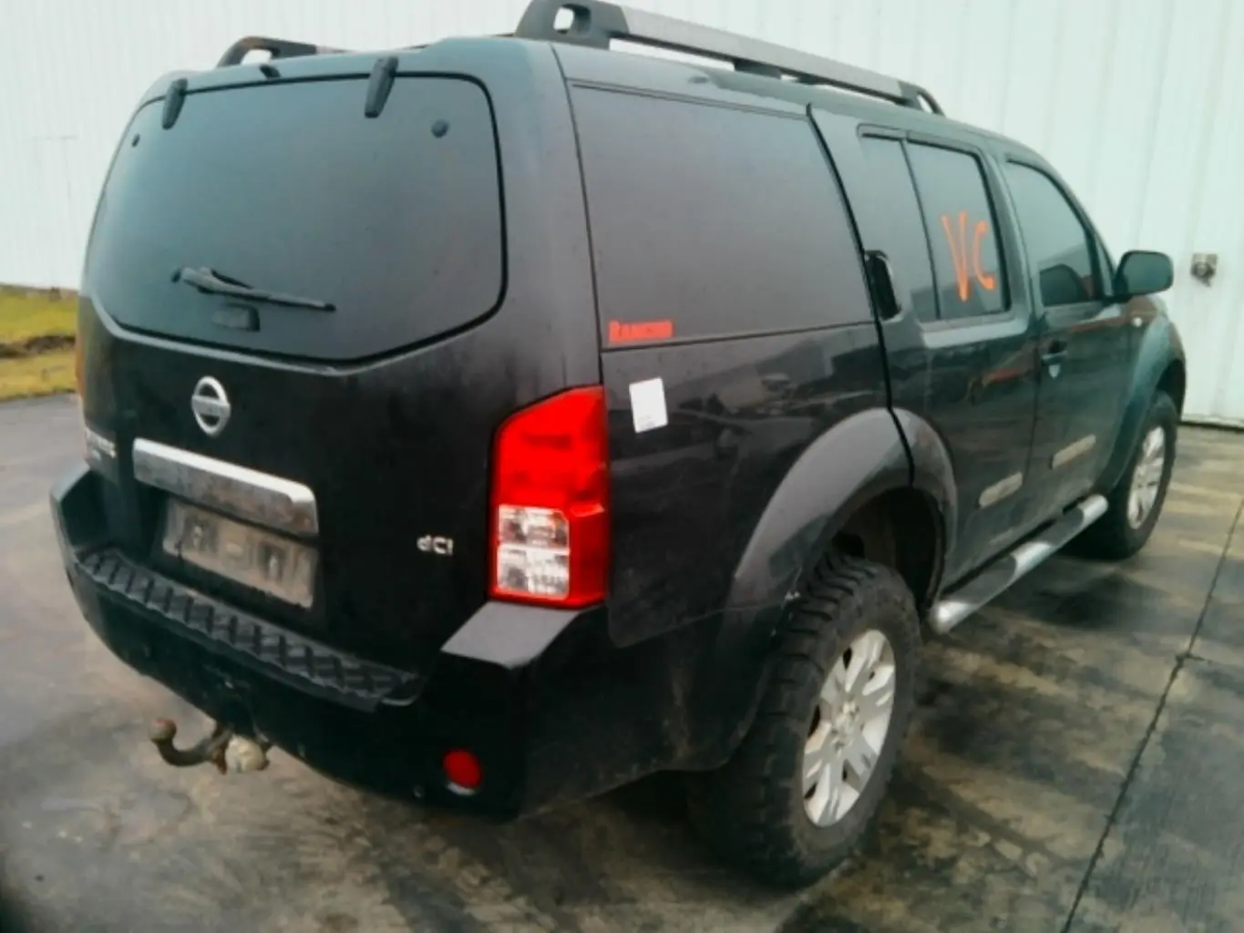 Nissan Pathfinder Pathfinder 2.5 TDI LE 4