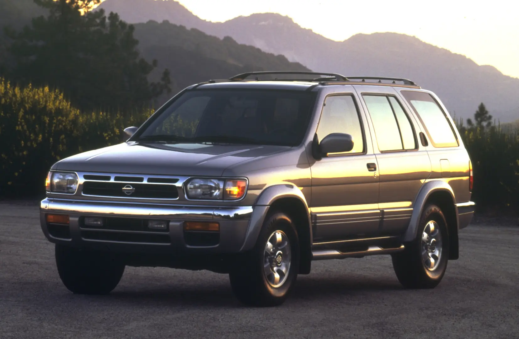 Nissan Pathfinder Pathfinder 3.3 V6 1