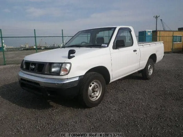 Nissan  Pick-Up 2.5 TDI 4x2 Skystar 5
