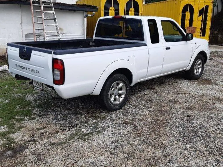Nissan  Pick-Up 2.5 TDI 4x2 Skystar SSS 4