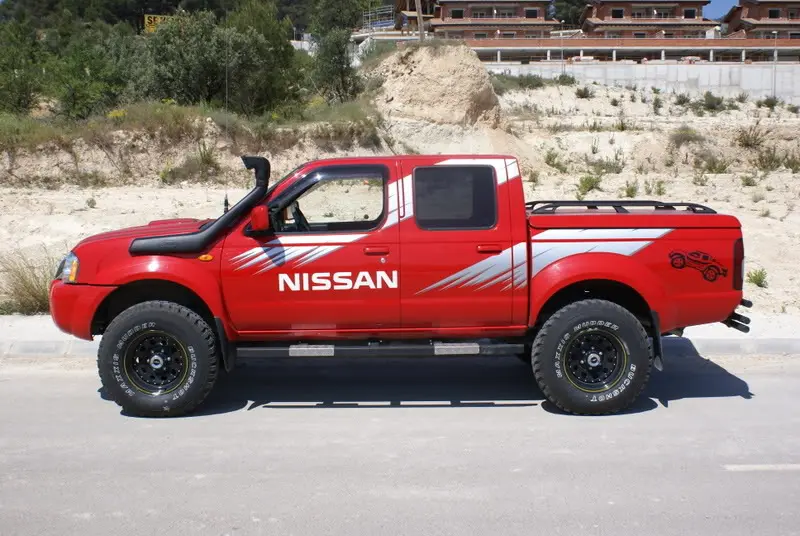 Nissan  Pick-Up 2.5 TDI 4x4 Rally Raid 3