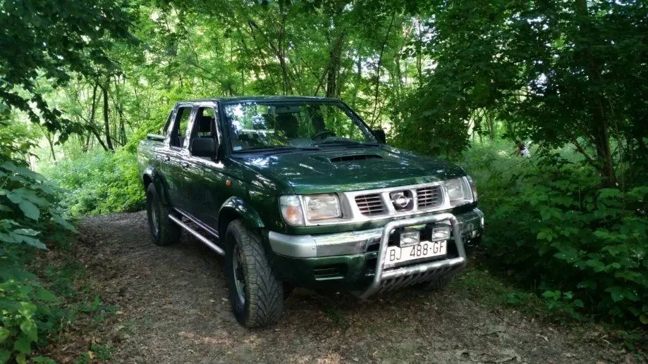 Nissan  Pick-Up 2.5 TDI 4x4 Skystar 1