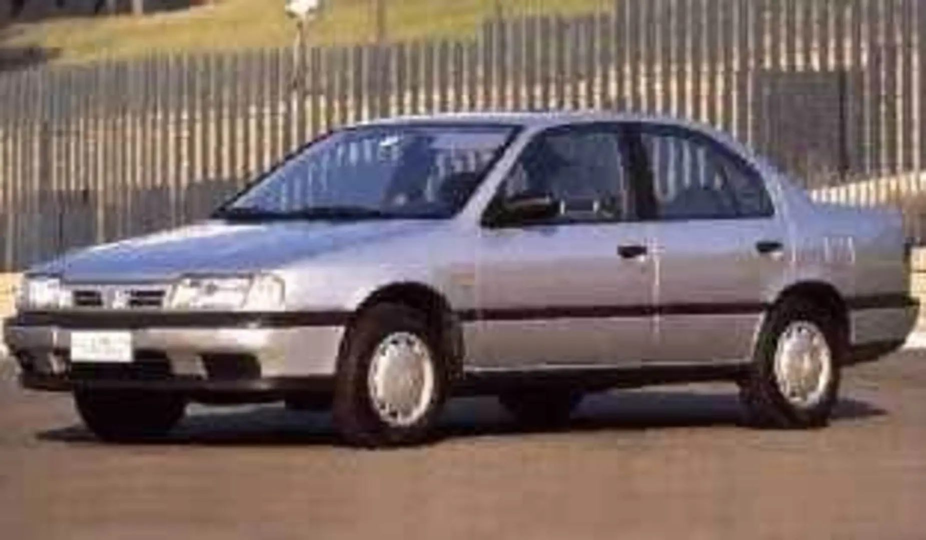 Nissan Primera Primera 1.6 SLX 1