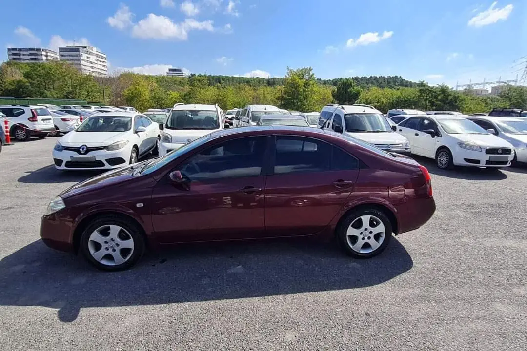 Nissan Primera Primera 1.6 Visia 1