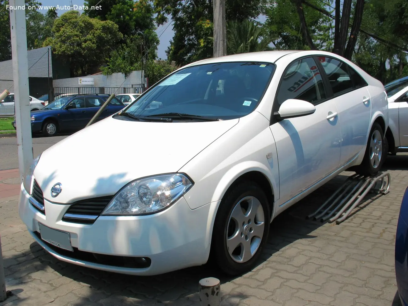 Nissan Primera Primera 1.6 Visia 6