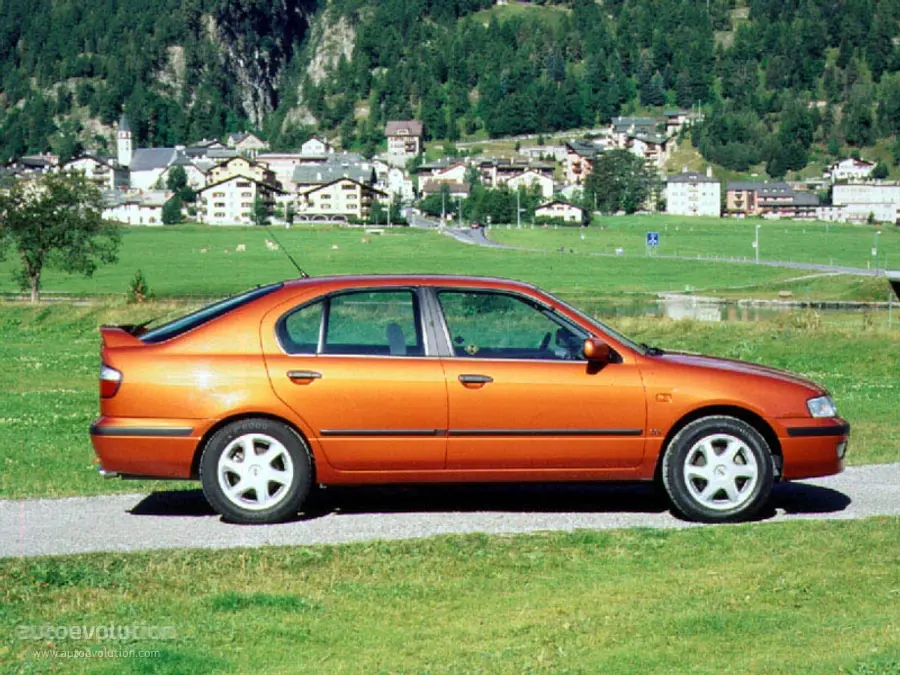 Nissan Primera Primera 1.6i S 3