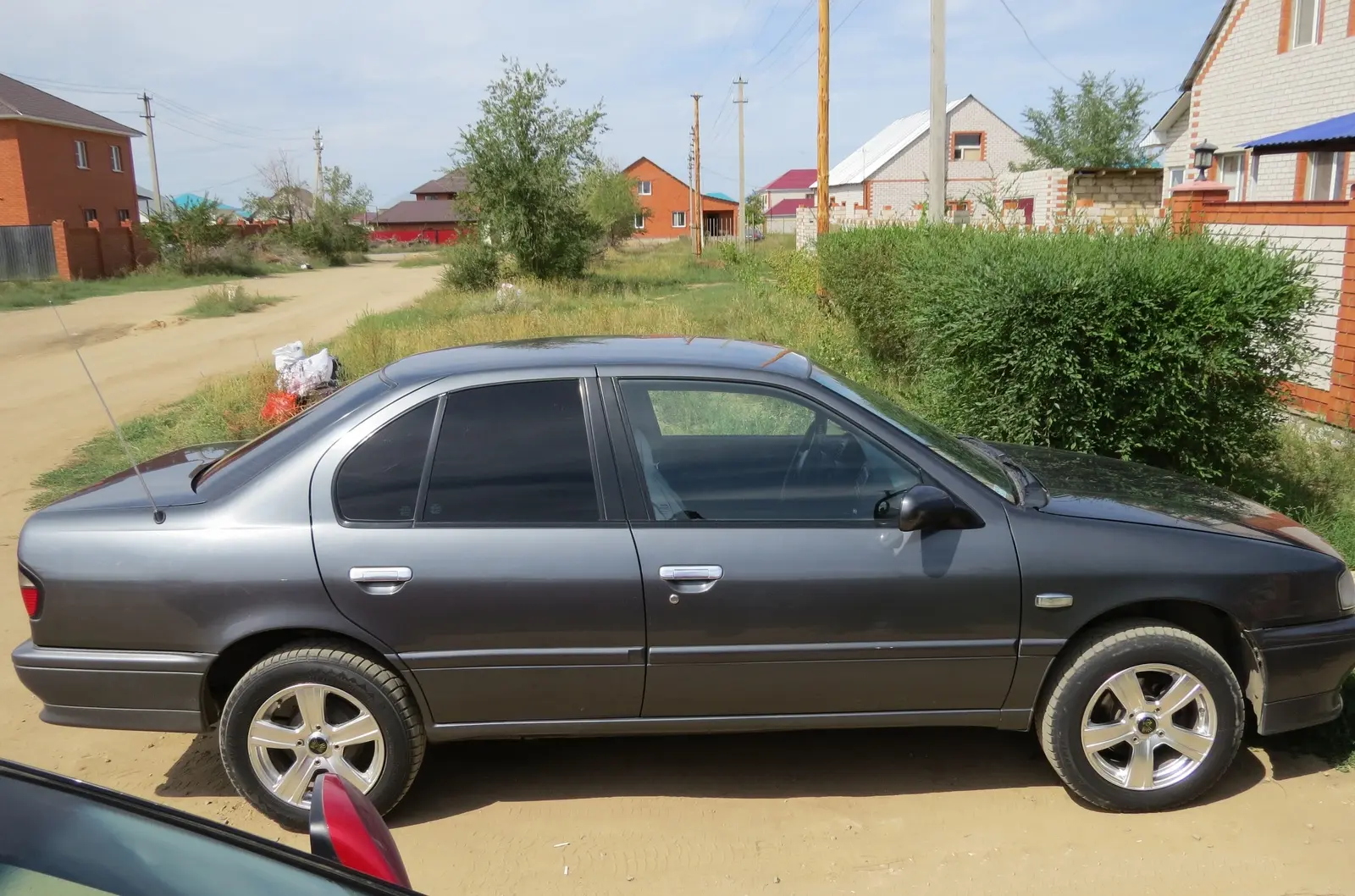 Nissan Primera Primera 2.0i SR 4