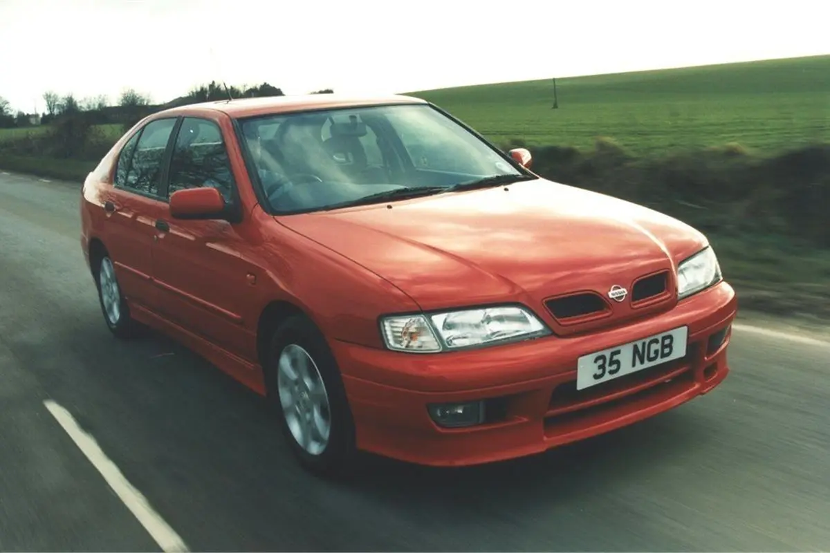 Nissan Primera Primera 2.0i SR 7