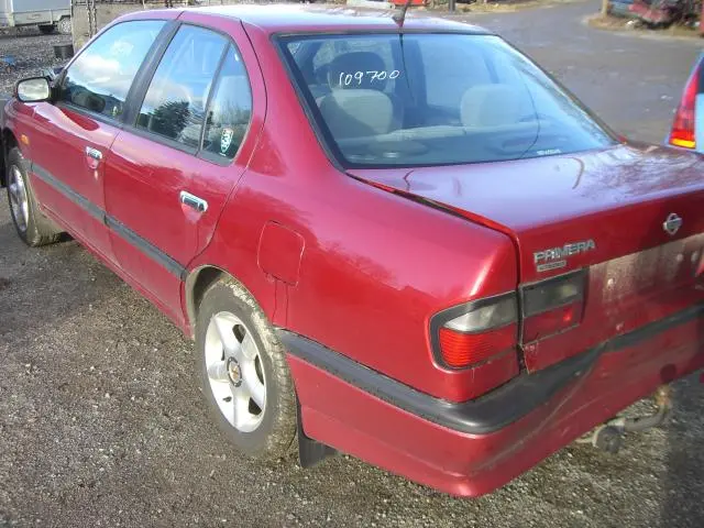 Nissan Primera Primera 2.0i SR 4