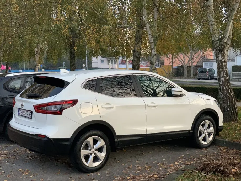 Nissan Qashqai Qashqai 1.2 DIG-T Design Pack X-tronic 5