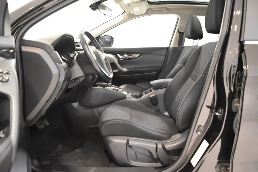 Nissan Qashqai Qashqai 1.2 DIG-T Sky Pack X-tronic 6