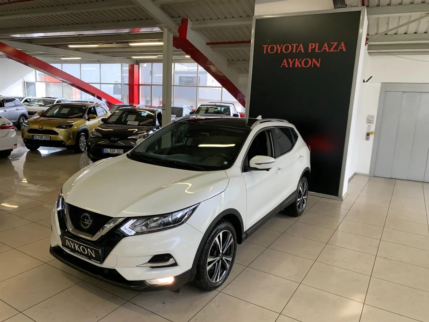 Nissan Qashqai Qashqai 1.3 DIG-T Skypack Plus 4x2 DCT 2
