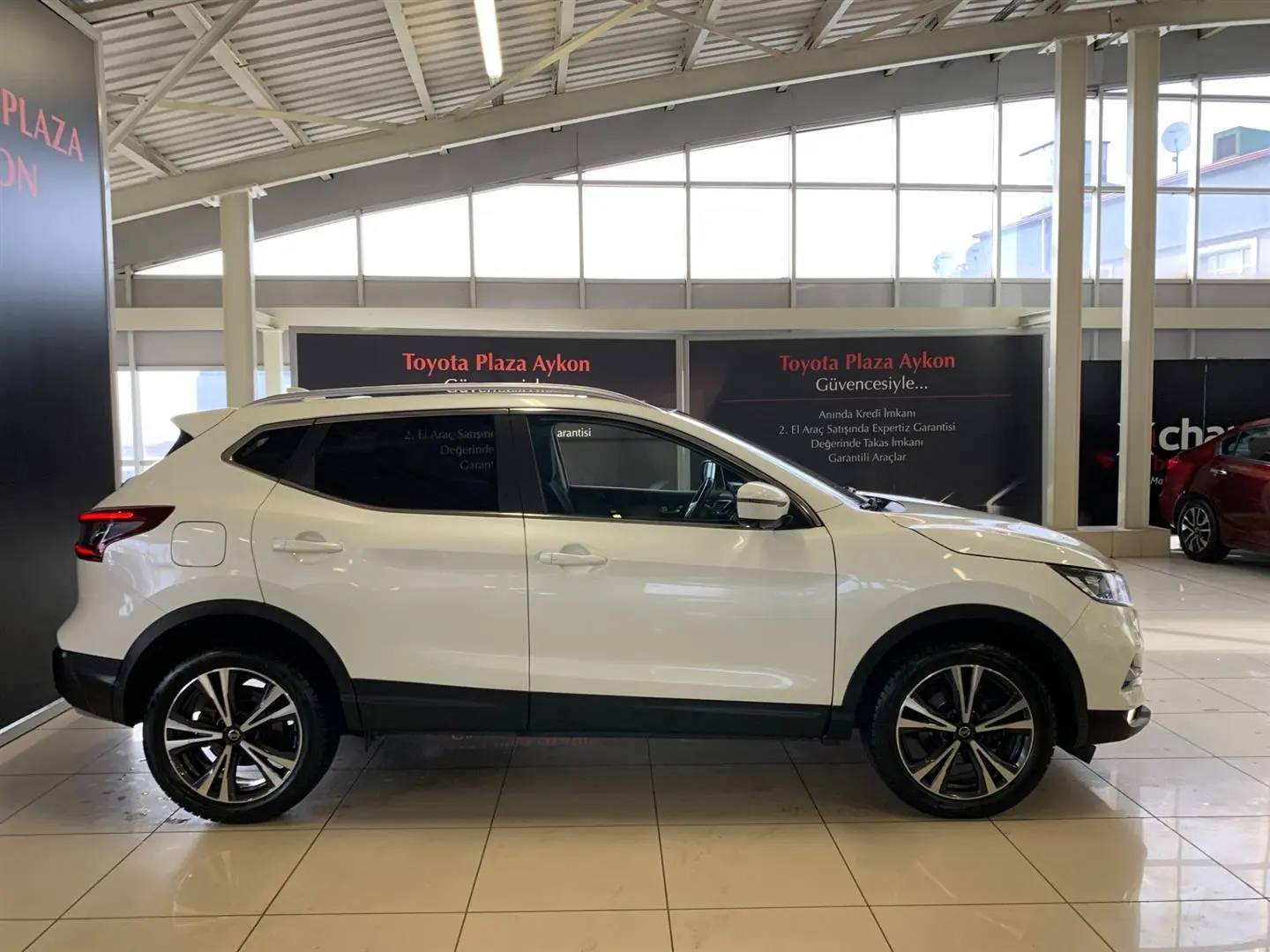 Nissan Qashqai Qashqai 1.3 DIG-T Skypack Plus 4x2 DCT 3