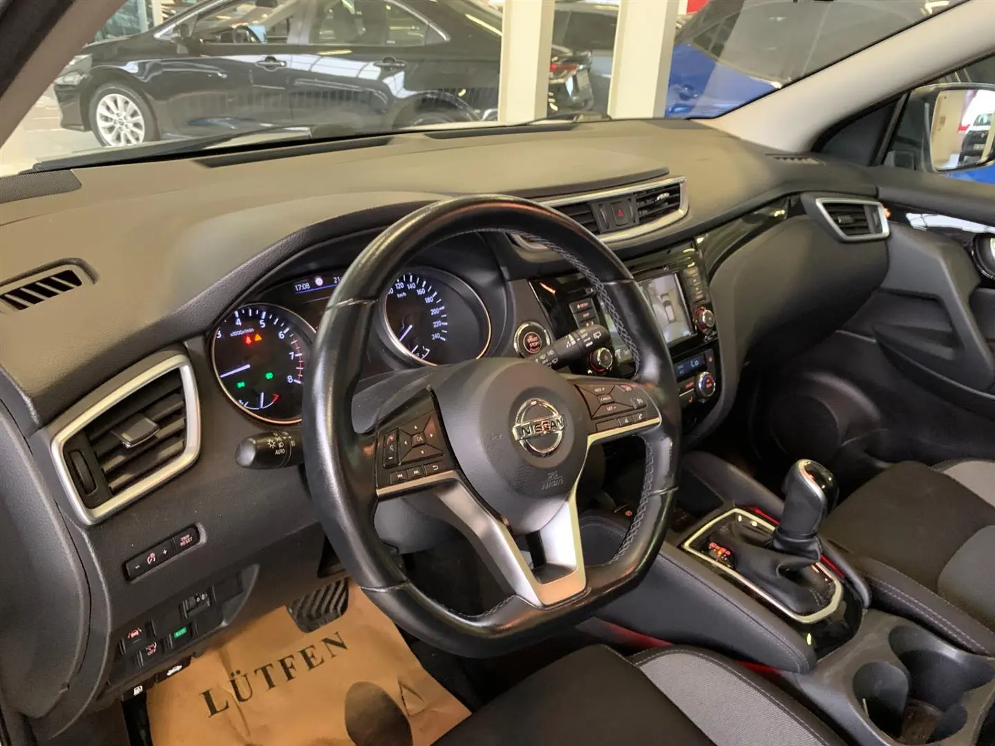 Nissan Qashqai Qashqai 1.3 DIG-T Skypack Plus 4x2 DCT 6