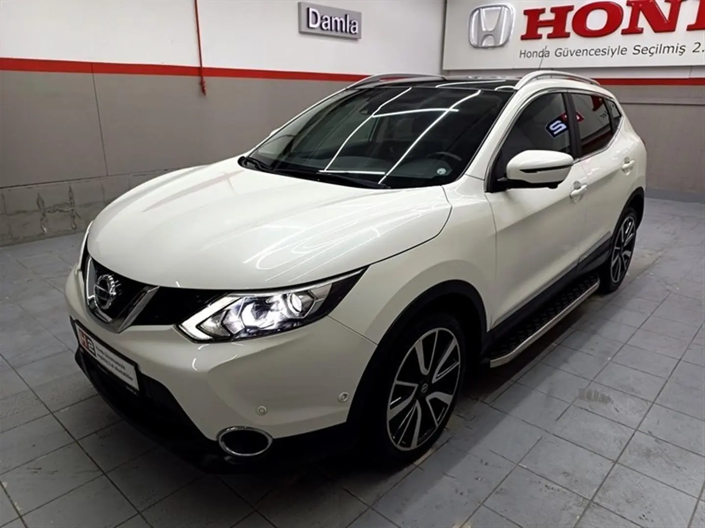 Nissan Qashqai Qashqai 1.6 DCI Start&Stop Platinum AVM 3