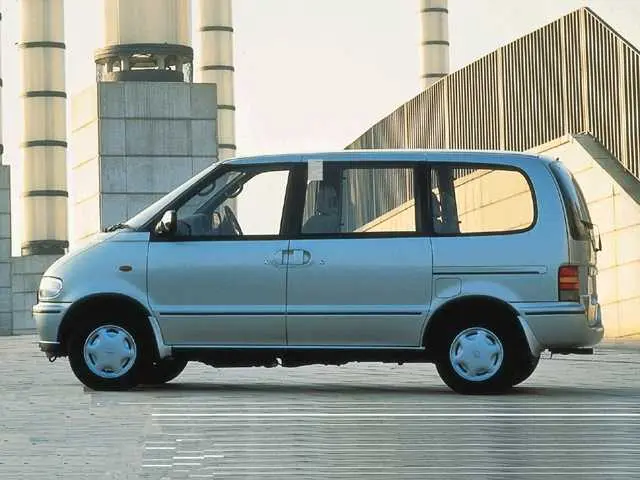Nissan Serena Serena 2.0 SLX 2