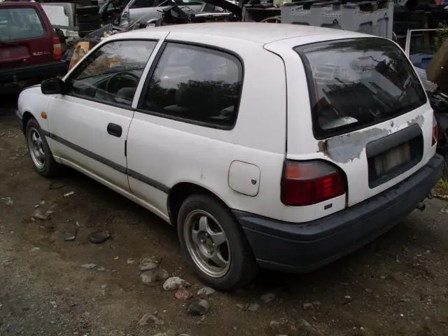 Nissan Sunny Sunny 1.4 SR 5