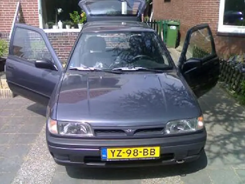 Nissan Sunny Sunny 1.6 SLX 4