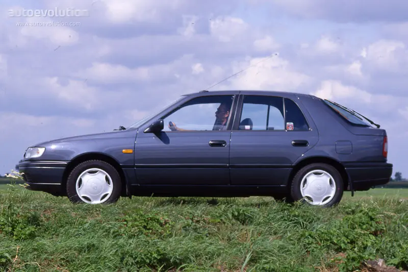 Nissan Sunny Sunny 2.0 DLX 0