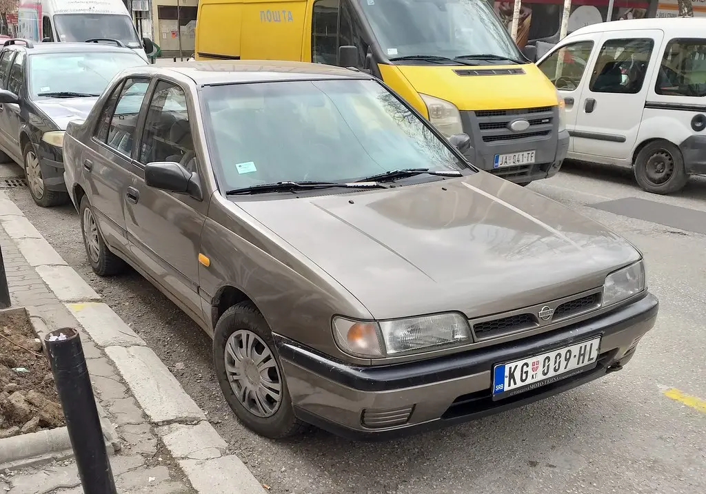 Nissan Sunny Sunny 2.0 DLX 0