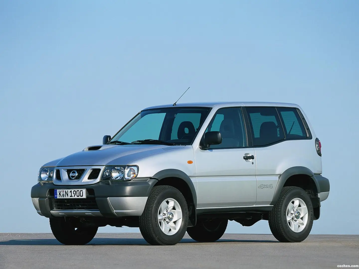 Nissan Terrano Terrano 2.4 Elegance 6
