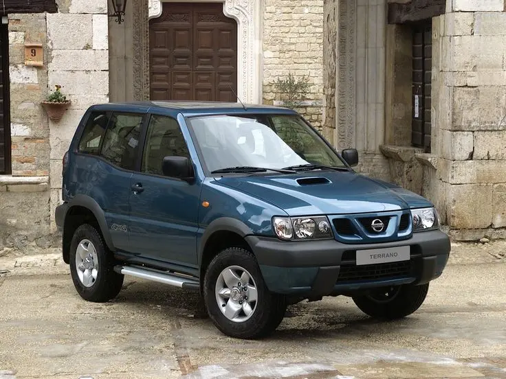 Nissan Terrano Terrano 2.4 Elegance 4
