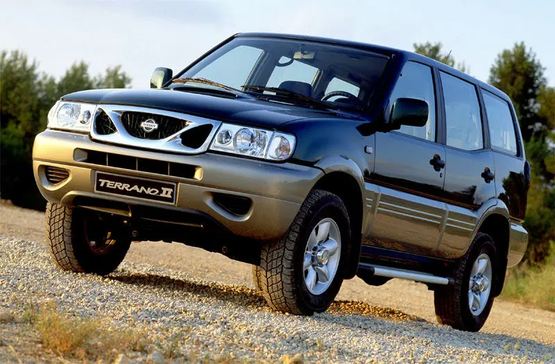 Nissan Terrano Terrano 2.4 Elegance 6