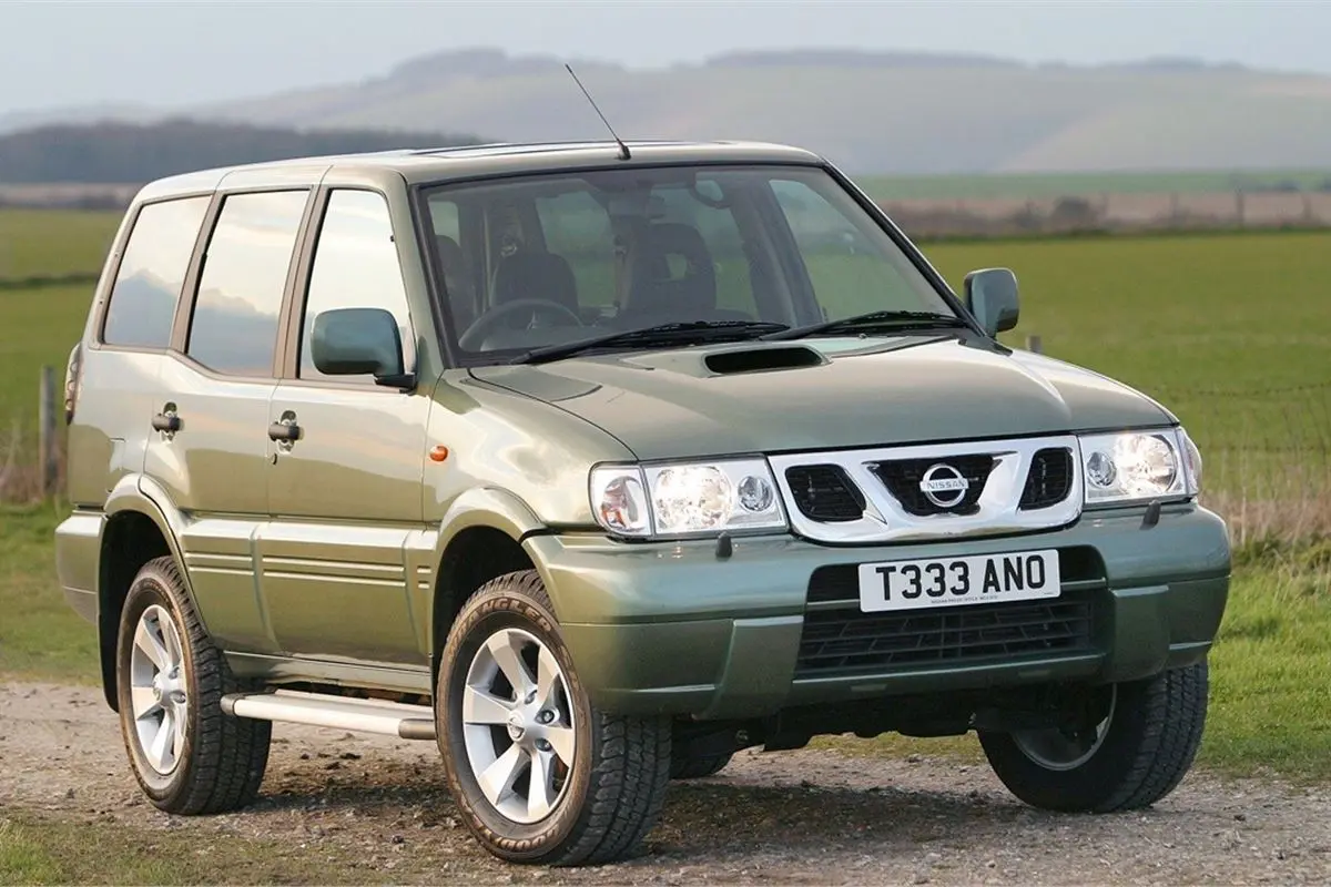 Nissan Terrano Terrano 2.4 LX 6