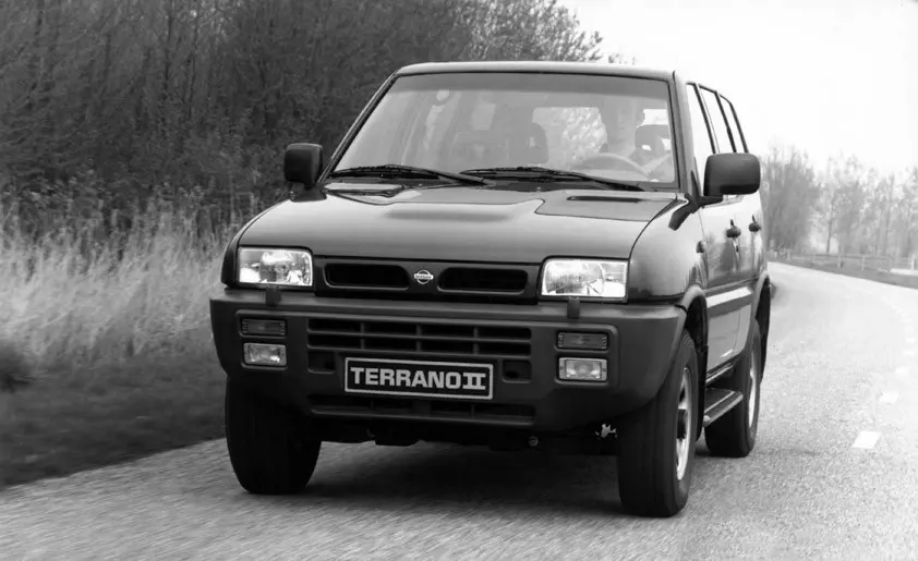 Nissan Terrano Terrano 2.4 LX 5