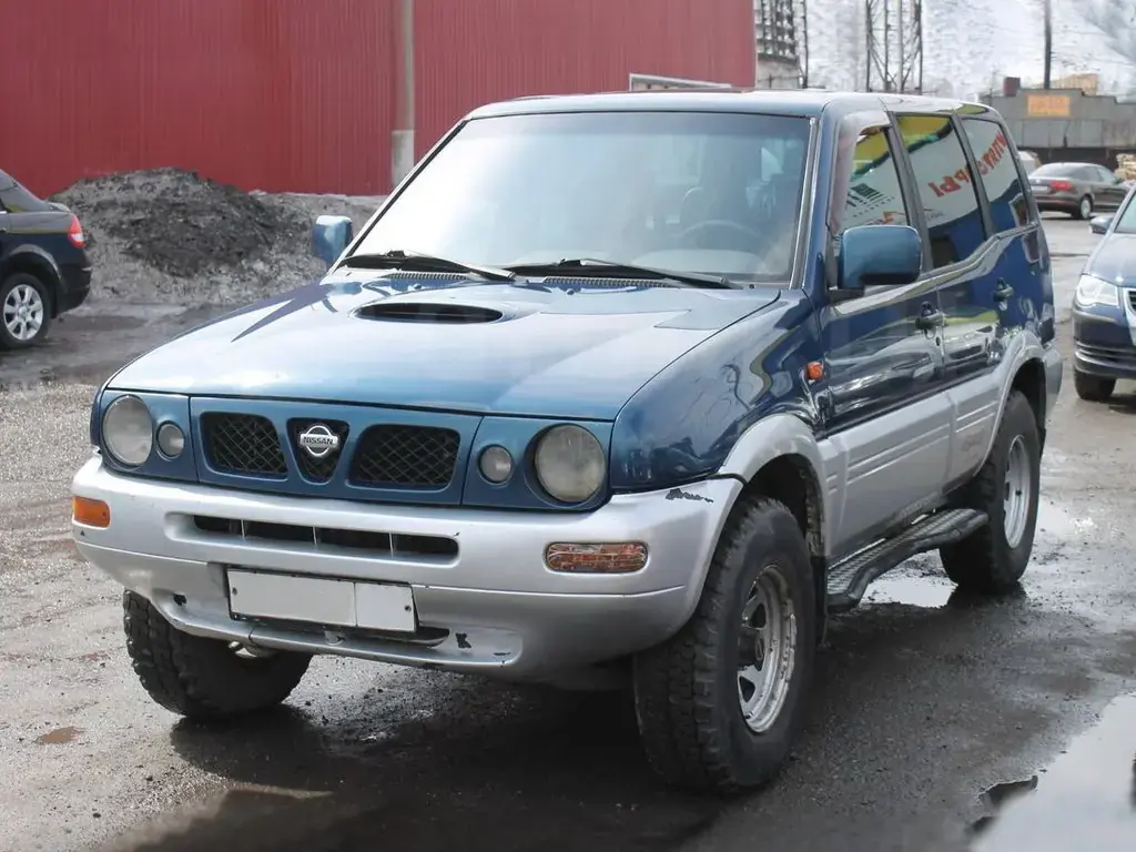 Nissan Terrano Terrano 2.4 SR 5