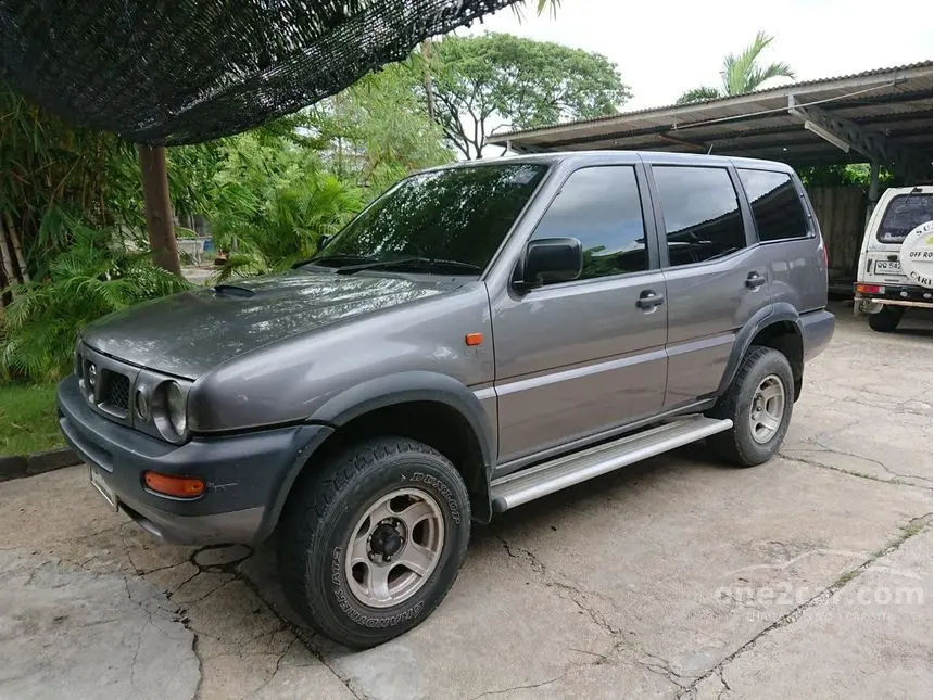 Nissan Terrano Terrano 2.4 S 3