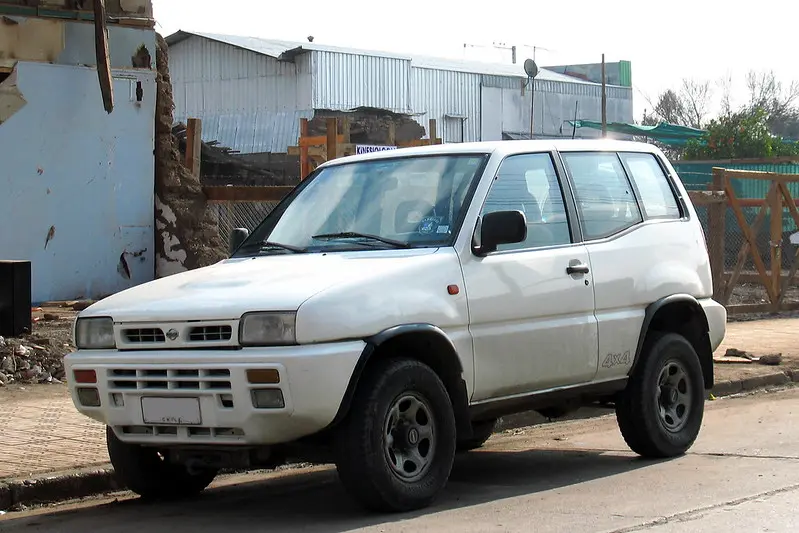 Nissan Terrano Terrano 2.4 S 6