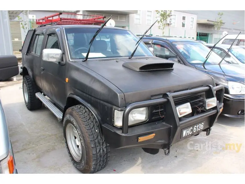 Nissan Terrano Terrano 2.4 S 7